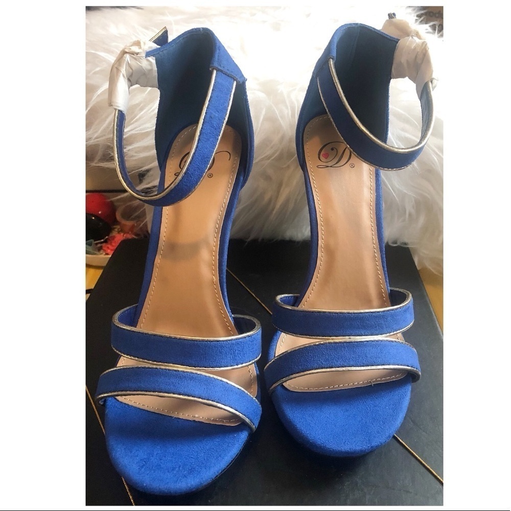 NEW Swarovski Crystal Rhinestones Sandals - Picture 3 of 11